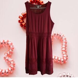 Lauran Conrad 8 lined rayon, nylon blend side zip  sleeveless embroidery accents